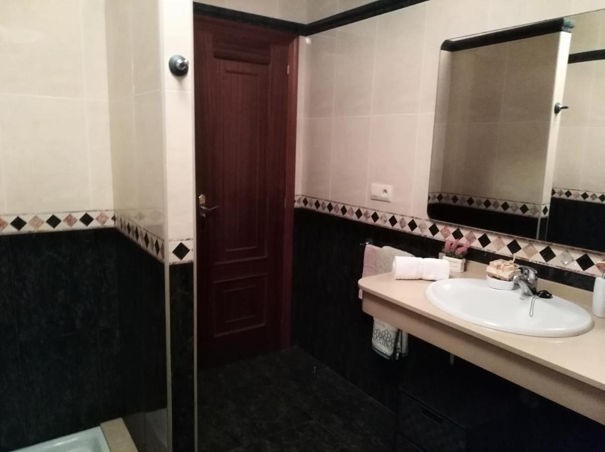 Insua Villa Malpica Bagian luar foto